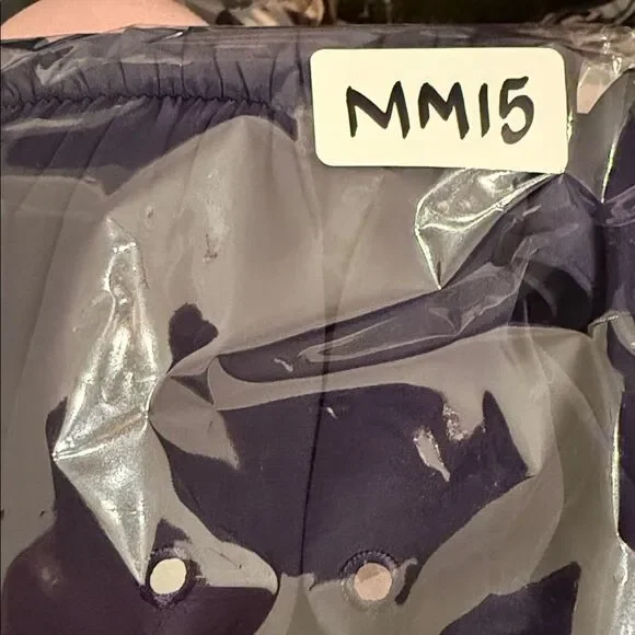 Lilly Pulitzer Turner Dress True Navy Silk
MM15 - Picture 8 of 8